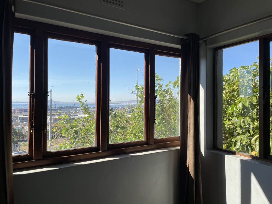 To Let 3 Bedroom Property for Rent in Vredehoek Western Cape